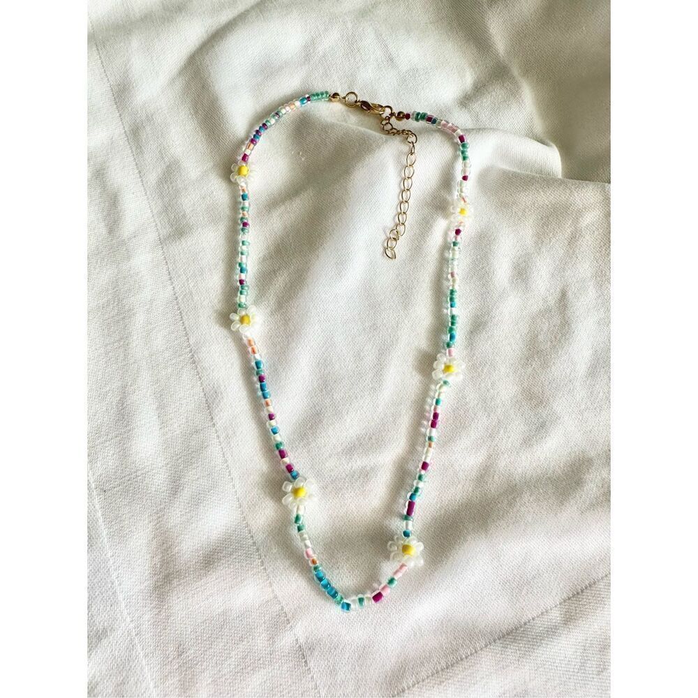 Multi color beaded Daisy chain necklace